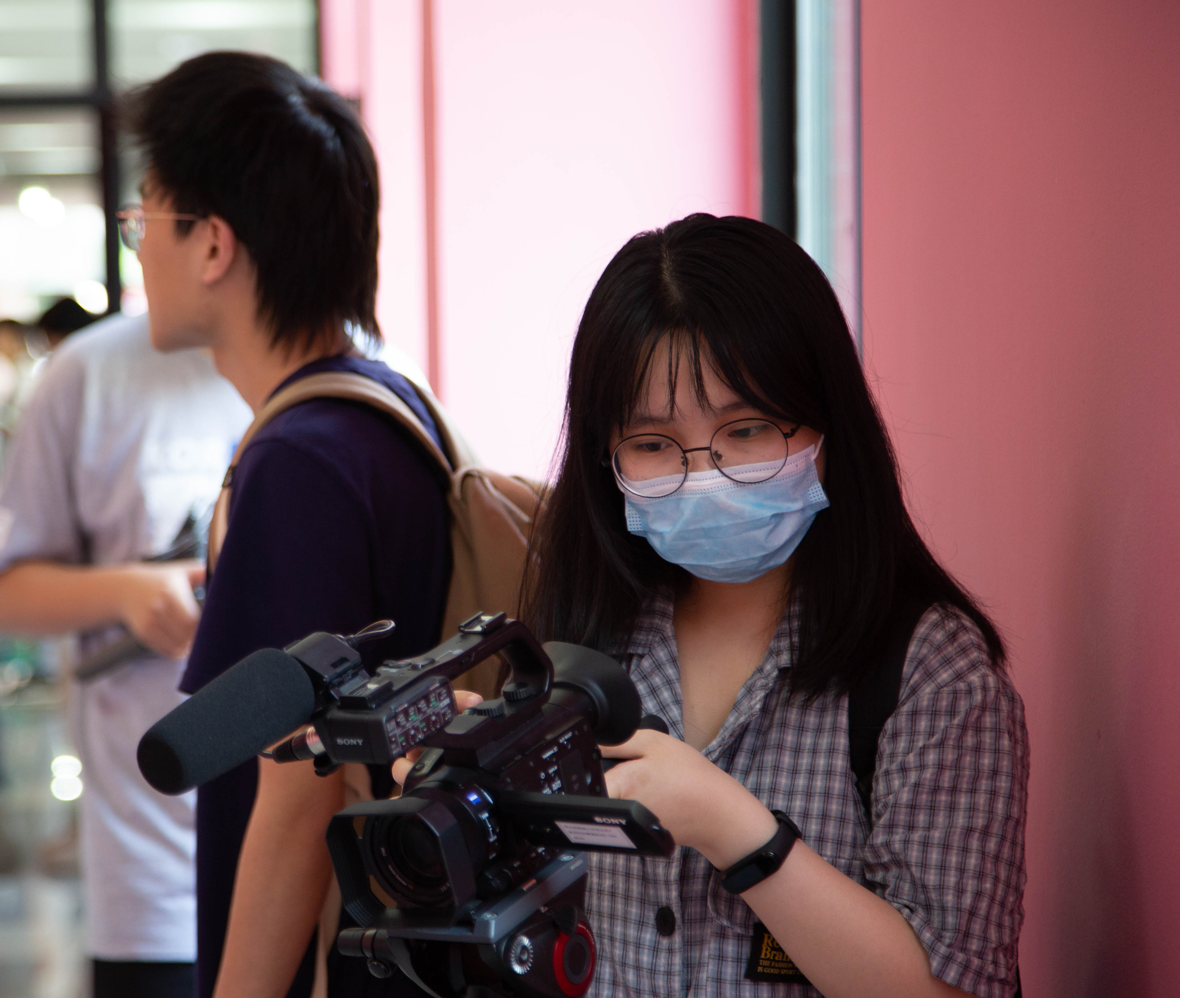 Student gets hands-on experience filming local fair